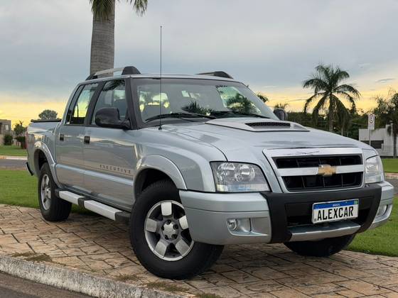 CHEVROLET S10 2.8 EXECUTIVE 4X4 CD 12V TURBO ELECTRONIC INTERCOOLER DIESEL 4P MANUAL